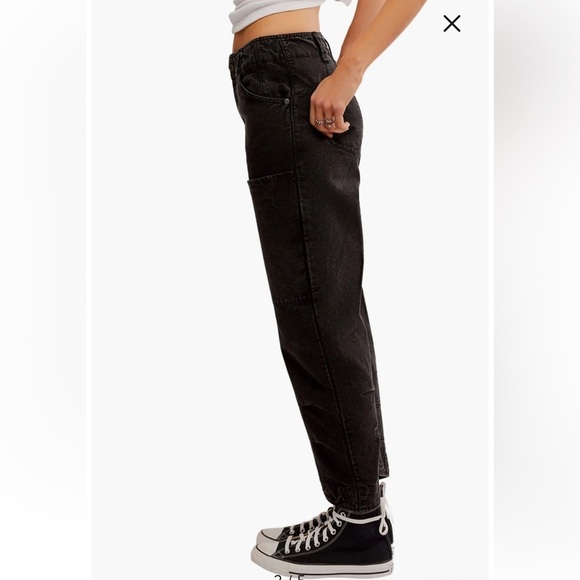 NWT Free People We The Free Supersonic Slim Crop Jeans in Black. Size 8 - Picture 3 of 11